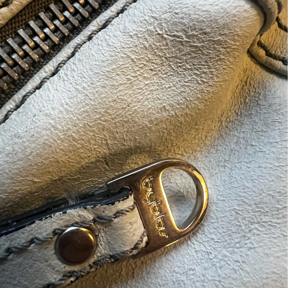 BYBLOS white leather mini purse. Worn a few times. No damage. Zipper closure. - Picture 2 of 5